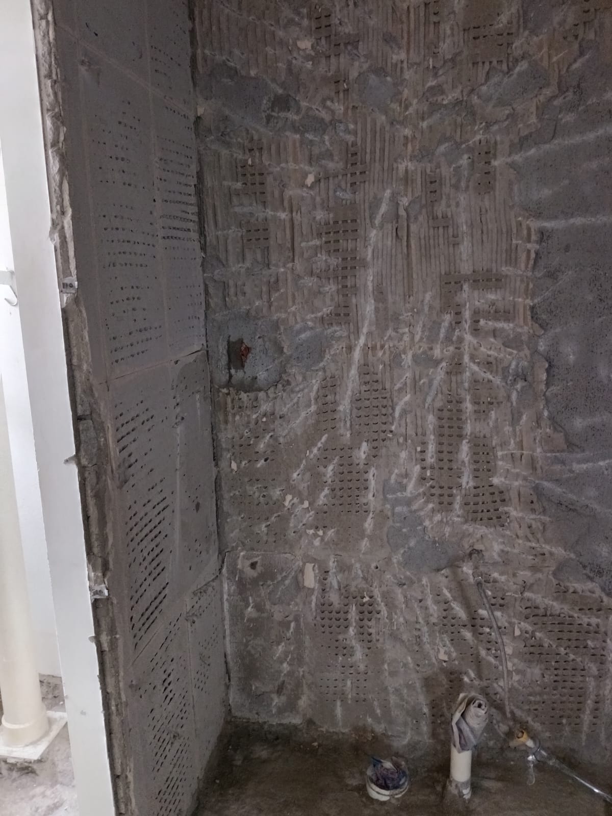 Controlled wall hacking by LemonHome